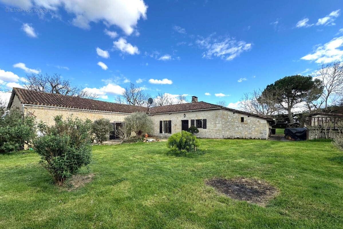 façade arrière. - Maison à FLEURANCE