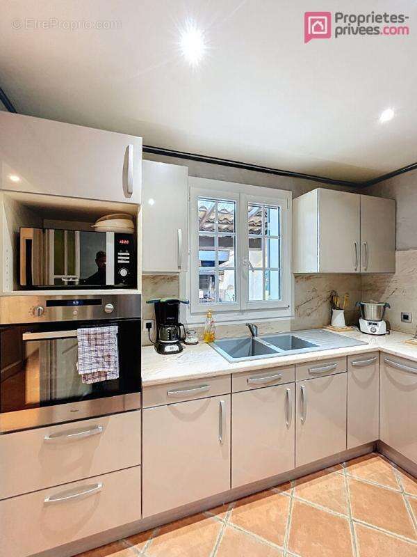 VILLA 115 m²  - TERRAIN 2 136 m² - Double salon - Carport -Fort potentiel - Saint Maximin la Sainte Baume 83470 - photo 14