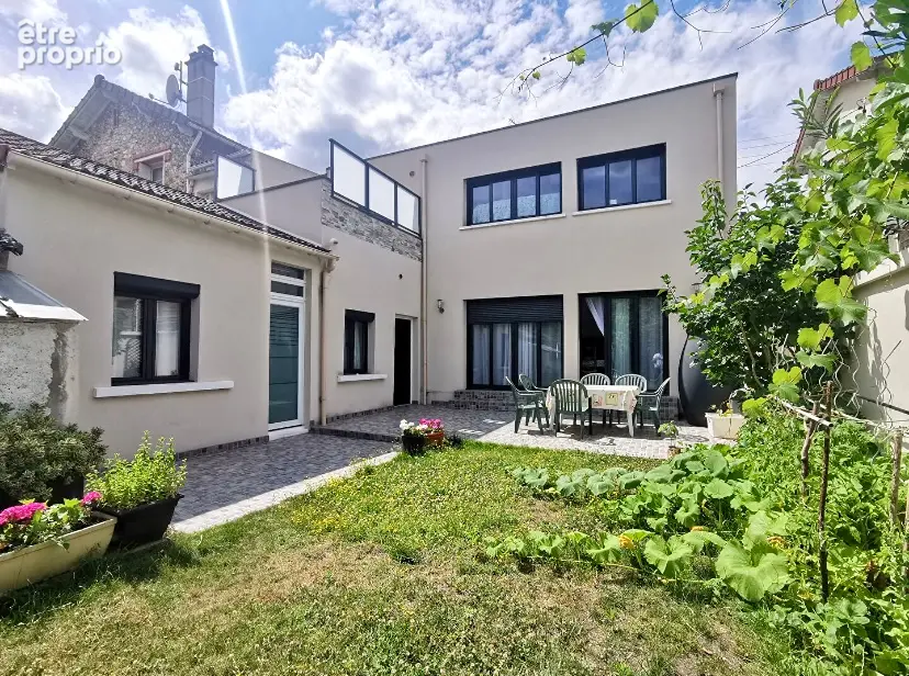 Maison à SARTROUVILLE