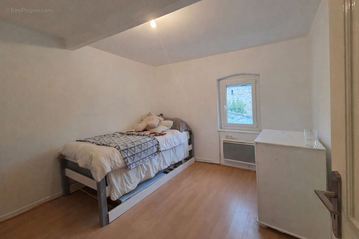 Commerce à SOUCIEU-EN-JARREST