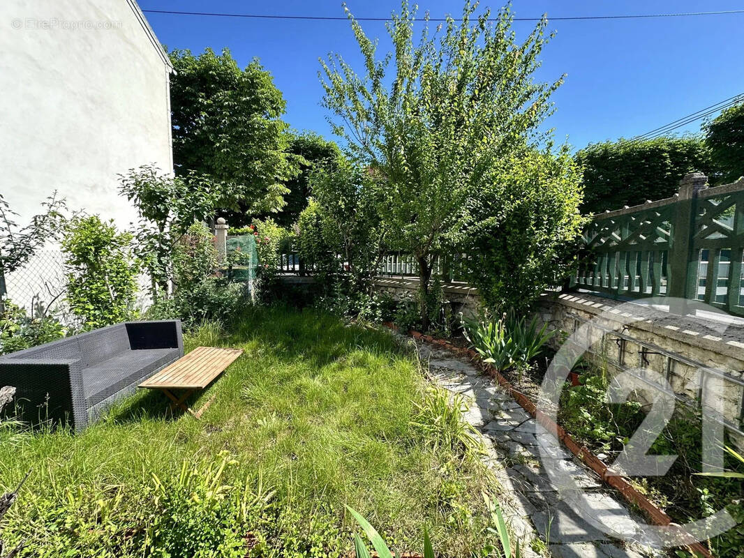 Appartement à SAINT-MAUR-DES-FOSSES