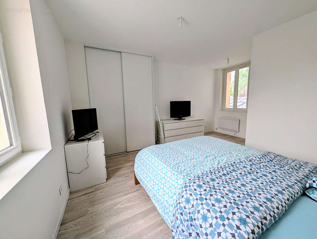 Duplex 2 pièce(s) 33.6 m2 Mandres Les Roses - photo 4
