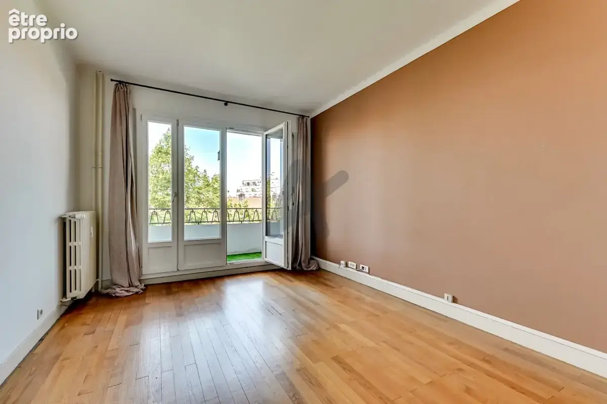 Appartement de 110 m2 en étage élevé avec une vue dégagée et un garage - photo 15
