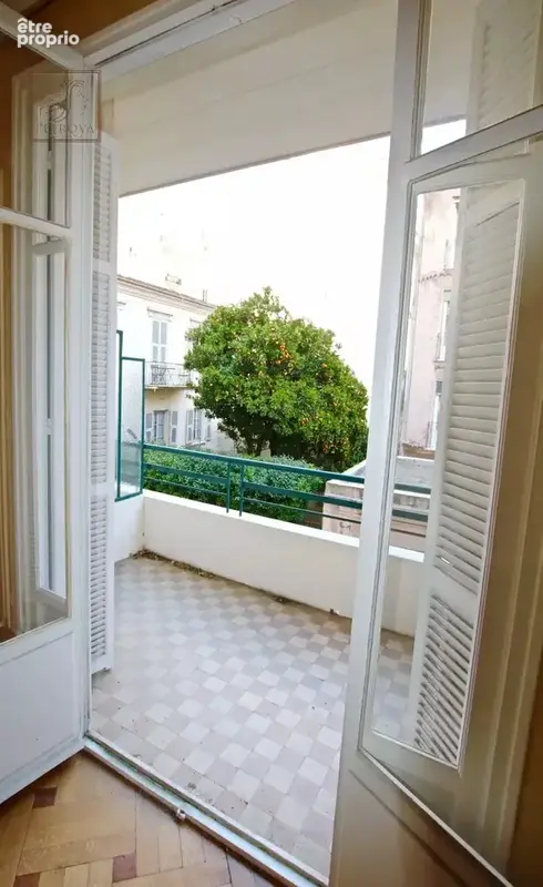 Nice centre - 2p de 55m2 + 2 balcons - photo 2