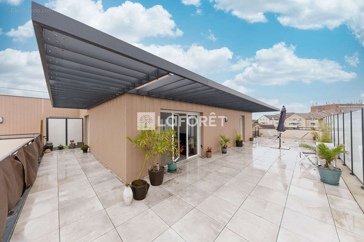 Appartement à PONTAULT-COMBAULT