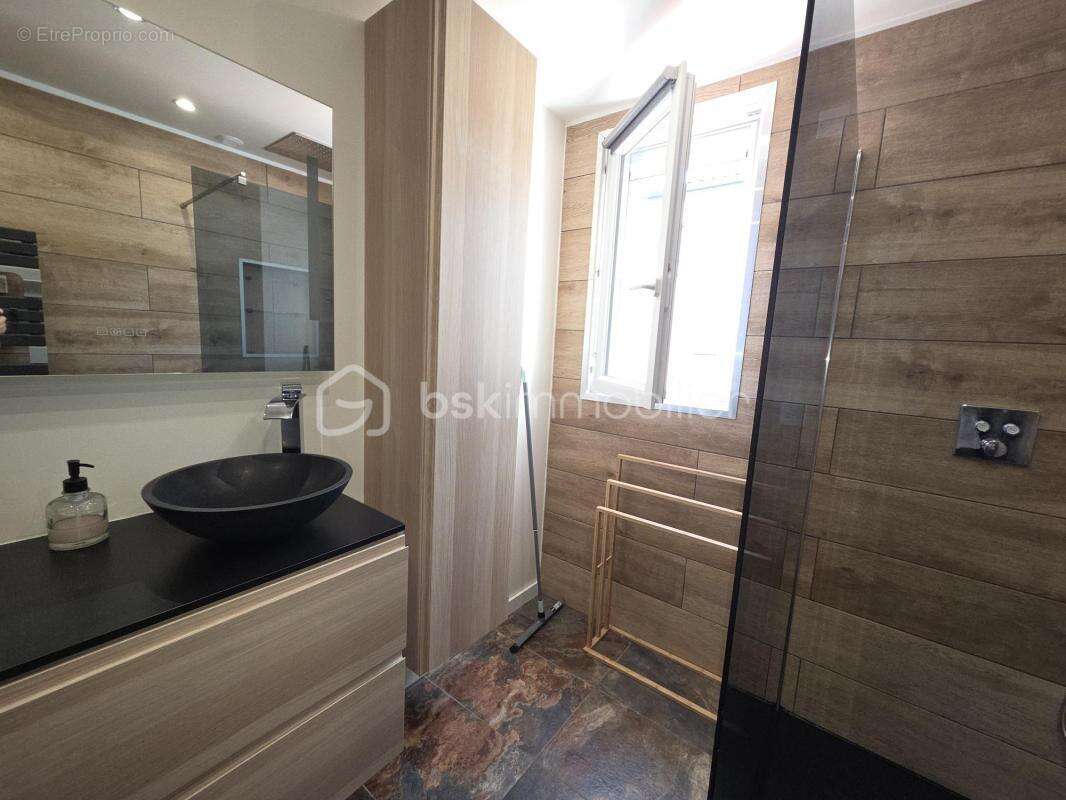 Appartement à SAINT-JEAN-DE-VEDAS