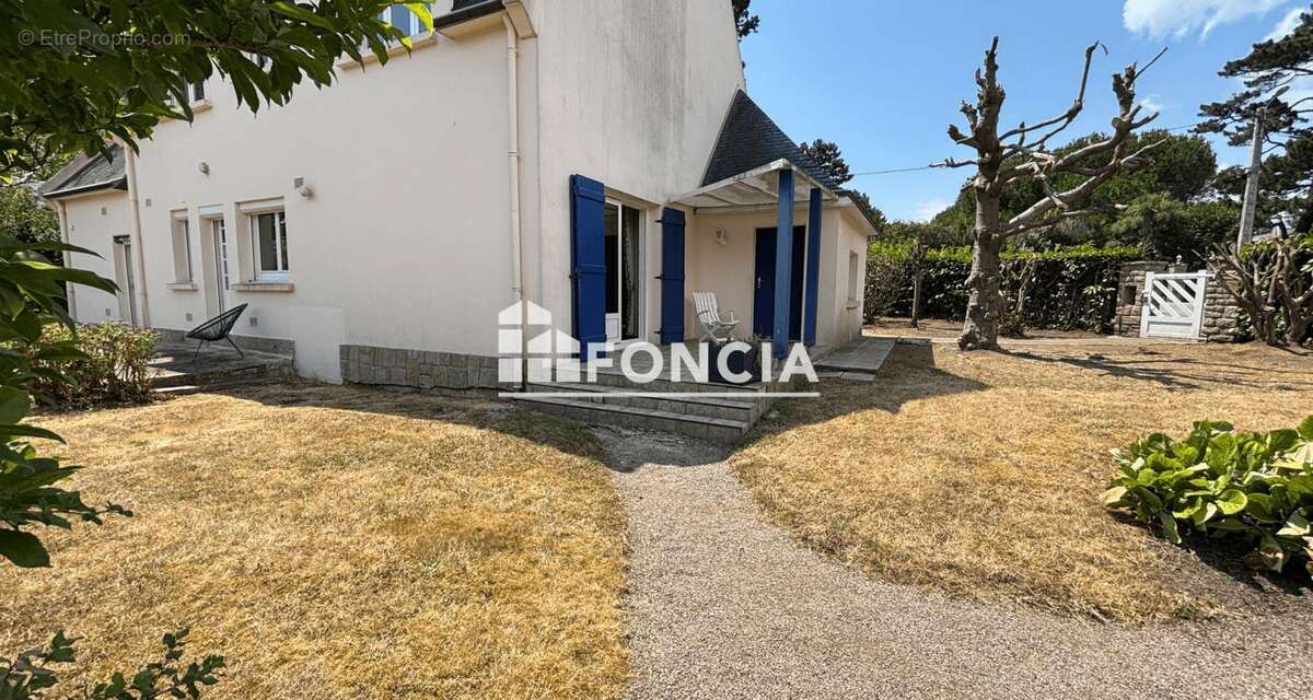 Le Cabellou - A 300 m à pied de la mer - A Vendre Maison avec Vie de Plain-Pied - 5 chambres  - Garage - Bungalow - Terrasses - photo 19