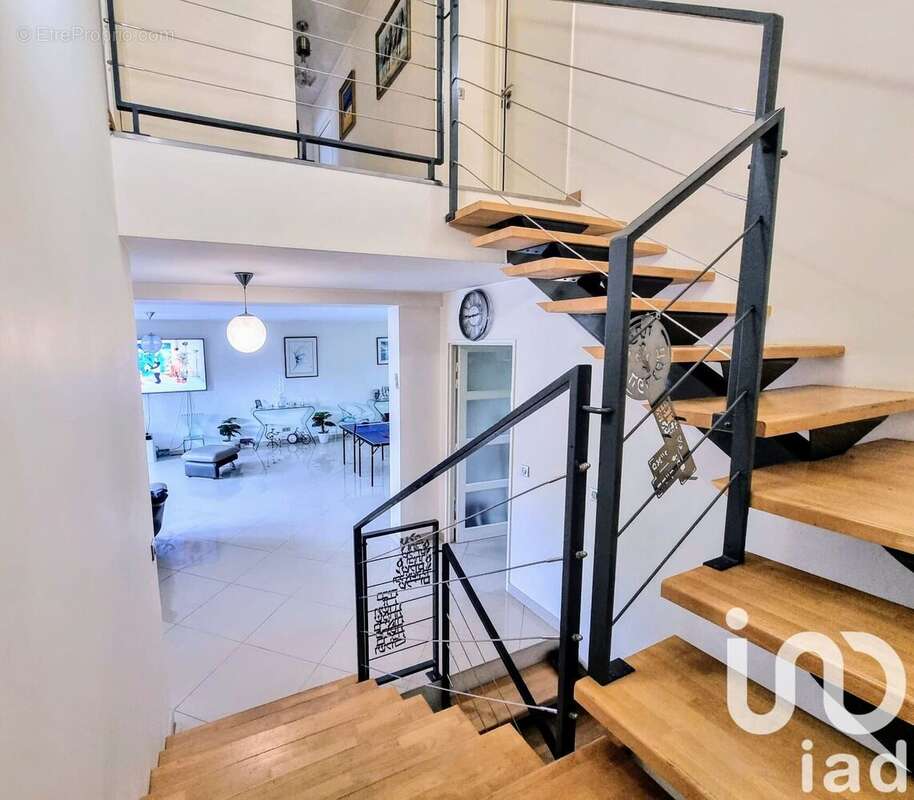 Photo 5 - Maison à VILLEMOMBLE