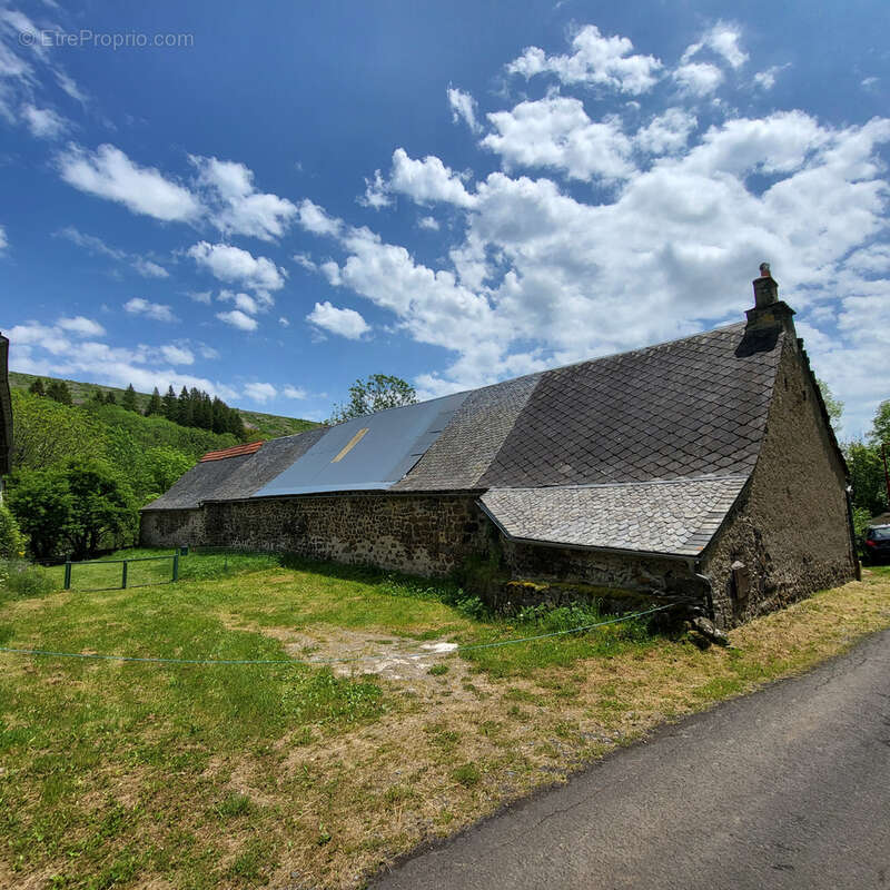 Maison à PRADIERS