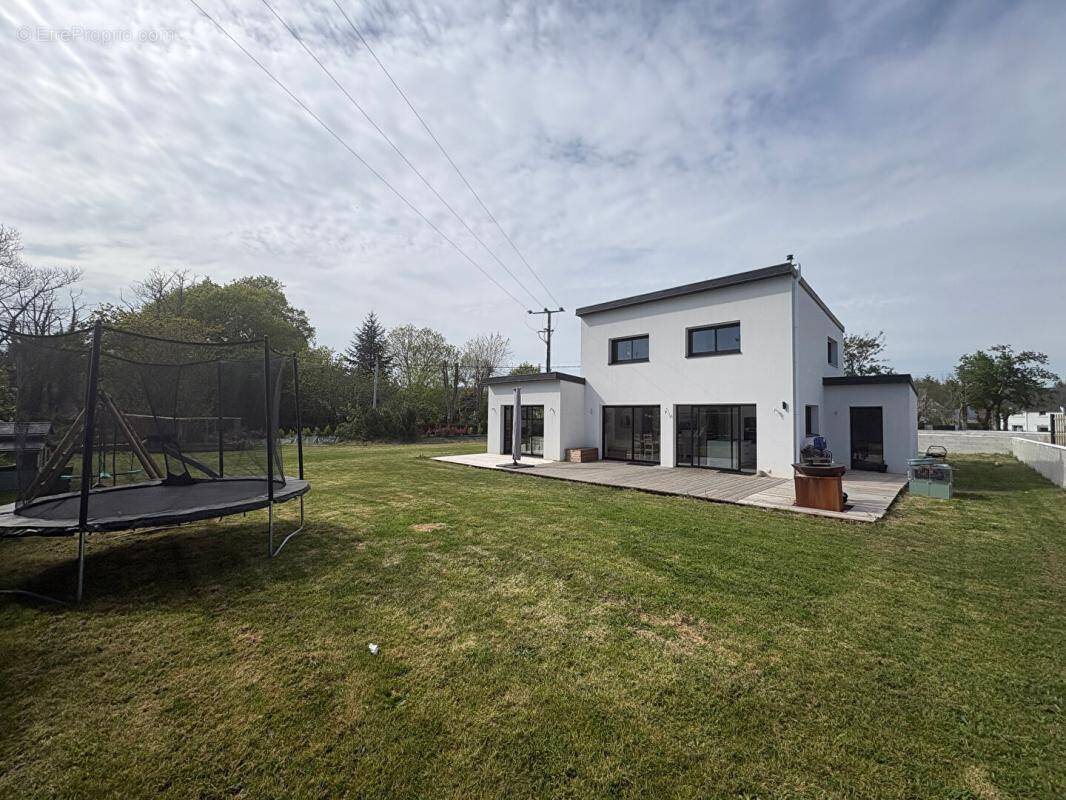 Maison à RIEC-SUR-BELON