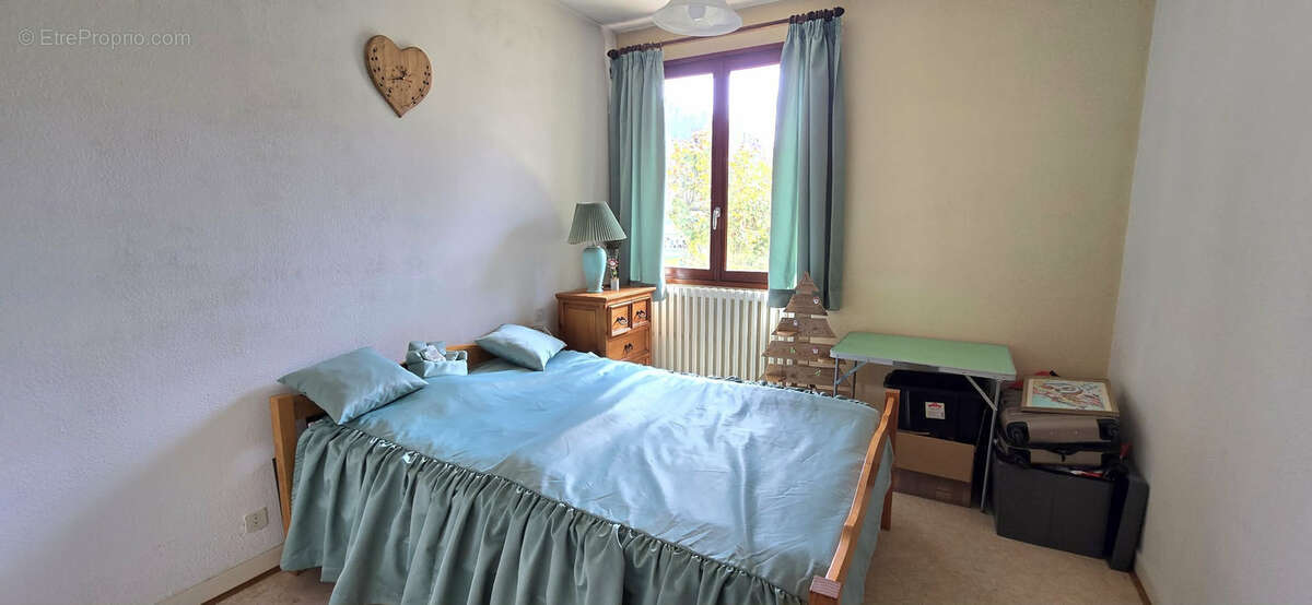 Appartement à CHAZEY-BONS