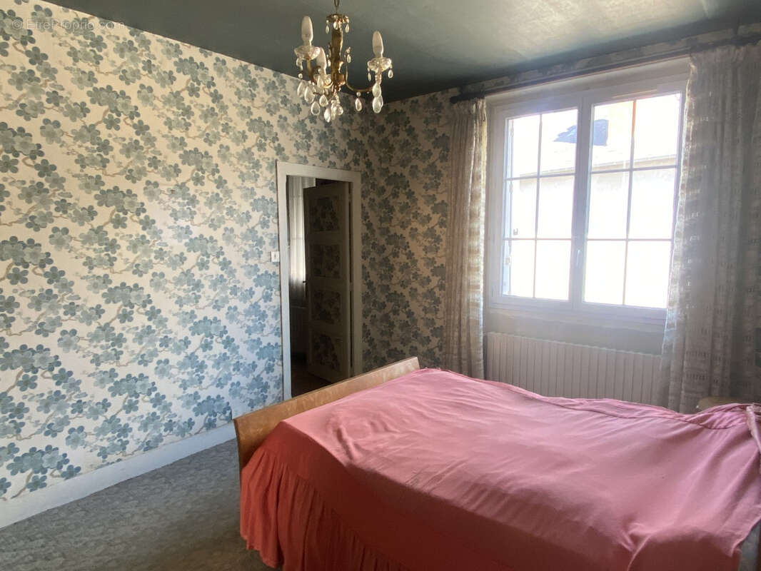 Maison à ARNAC-POMPADOUR