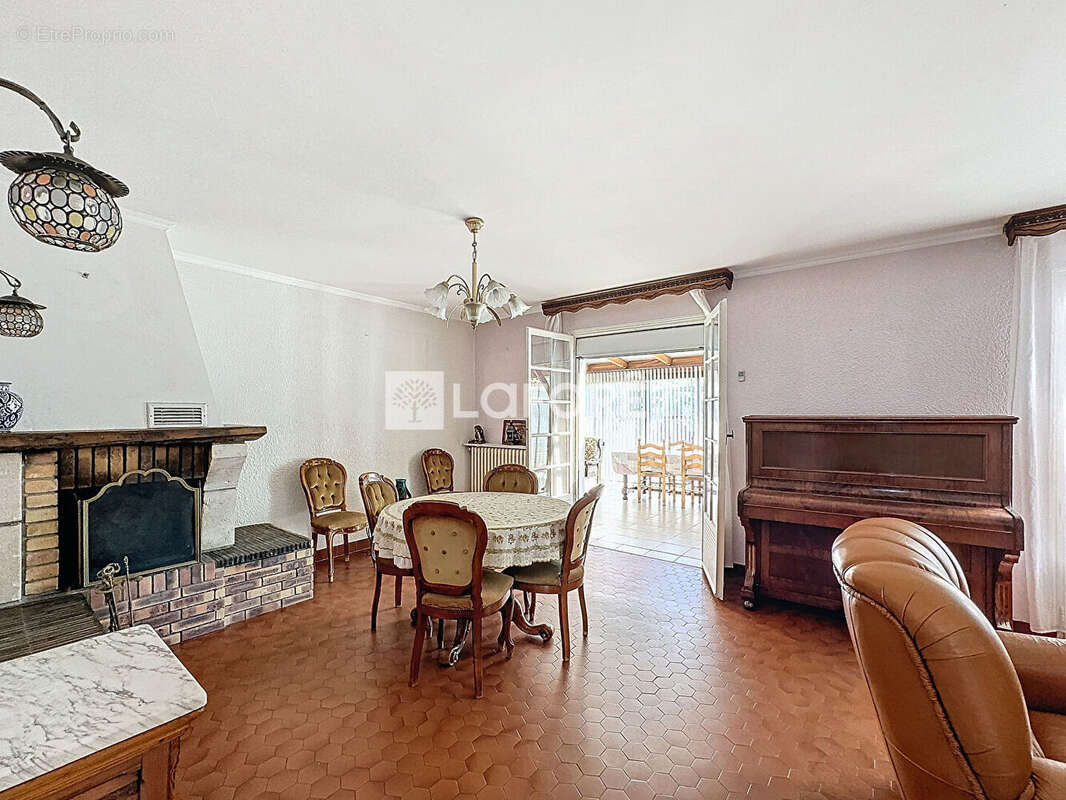 Maison à CHAUMONTEL