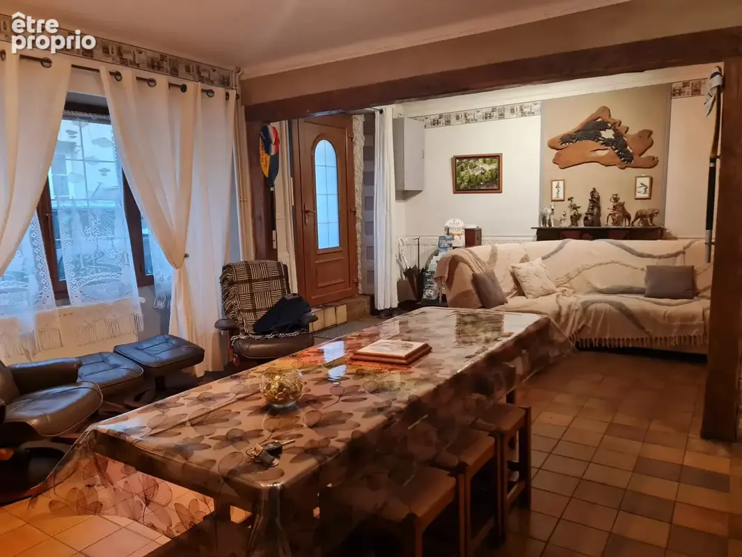 Maison 8 pièces 185 m² à vendre à Conde-Sur-Noireau (14110) - photo 2