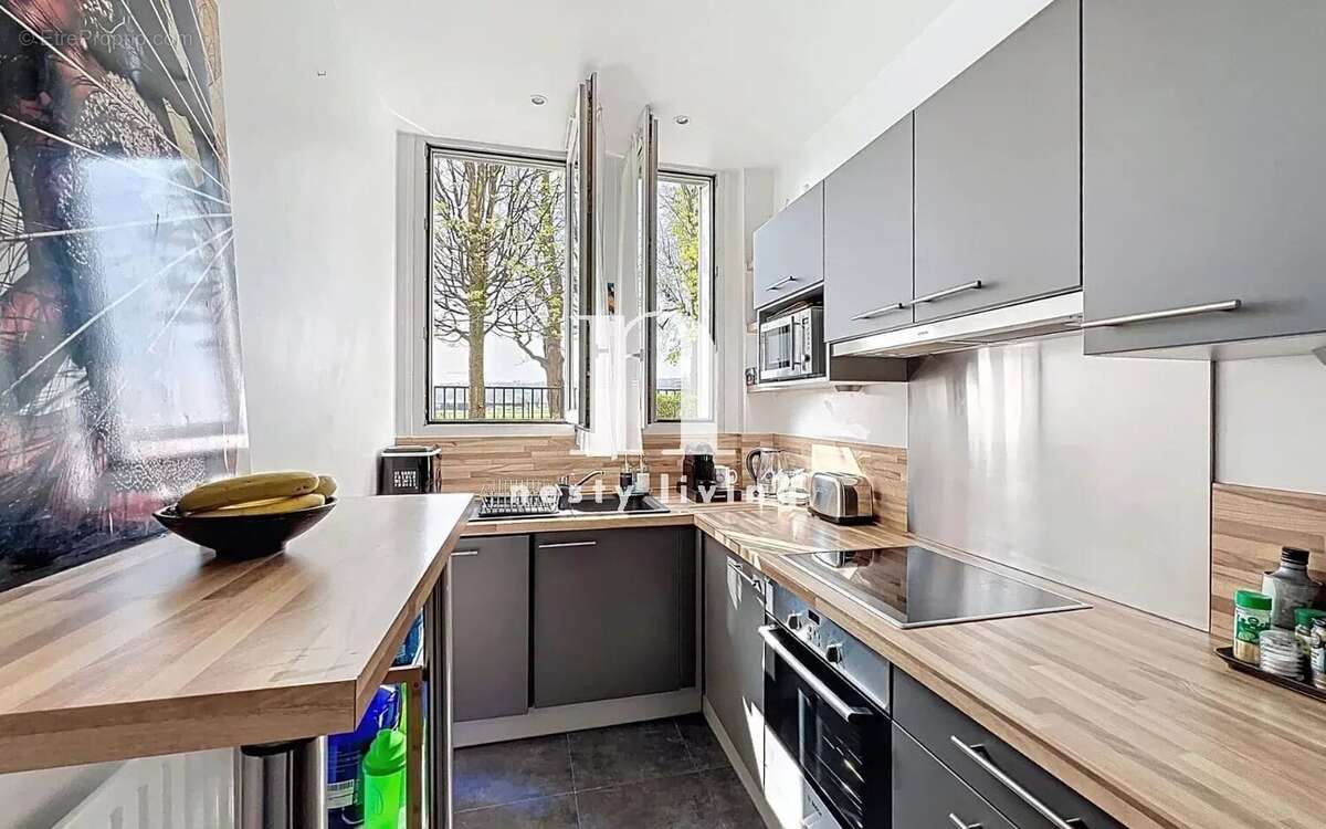 Appartement à SURESNES