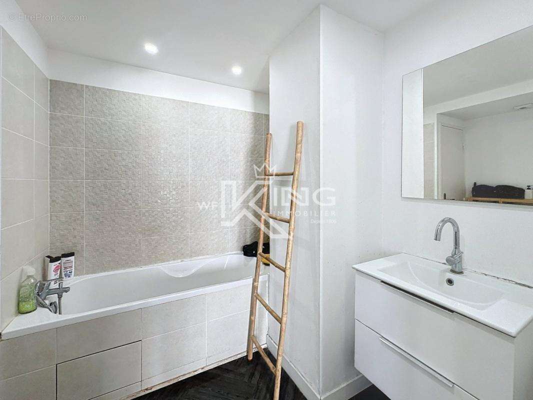 Appartement à FREJUS