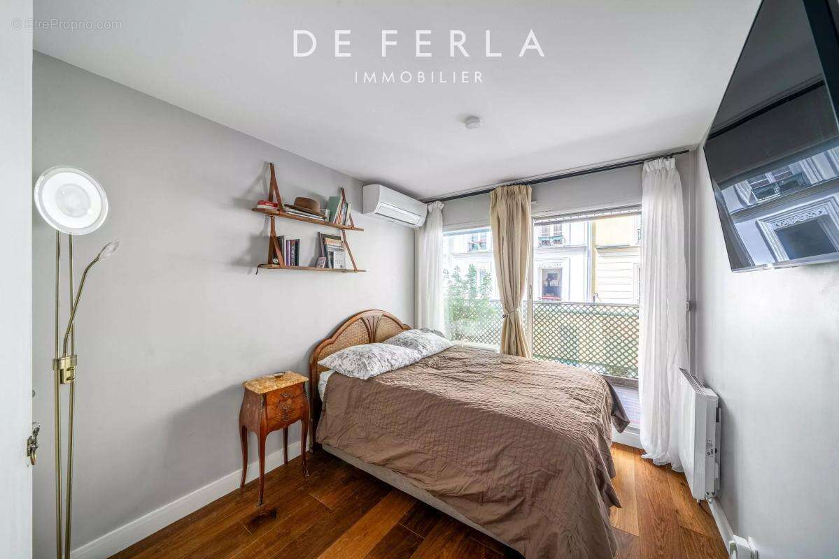 Appartement à PARIS-7E