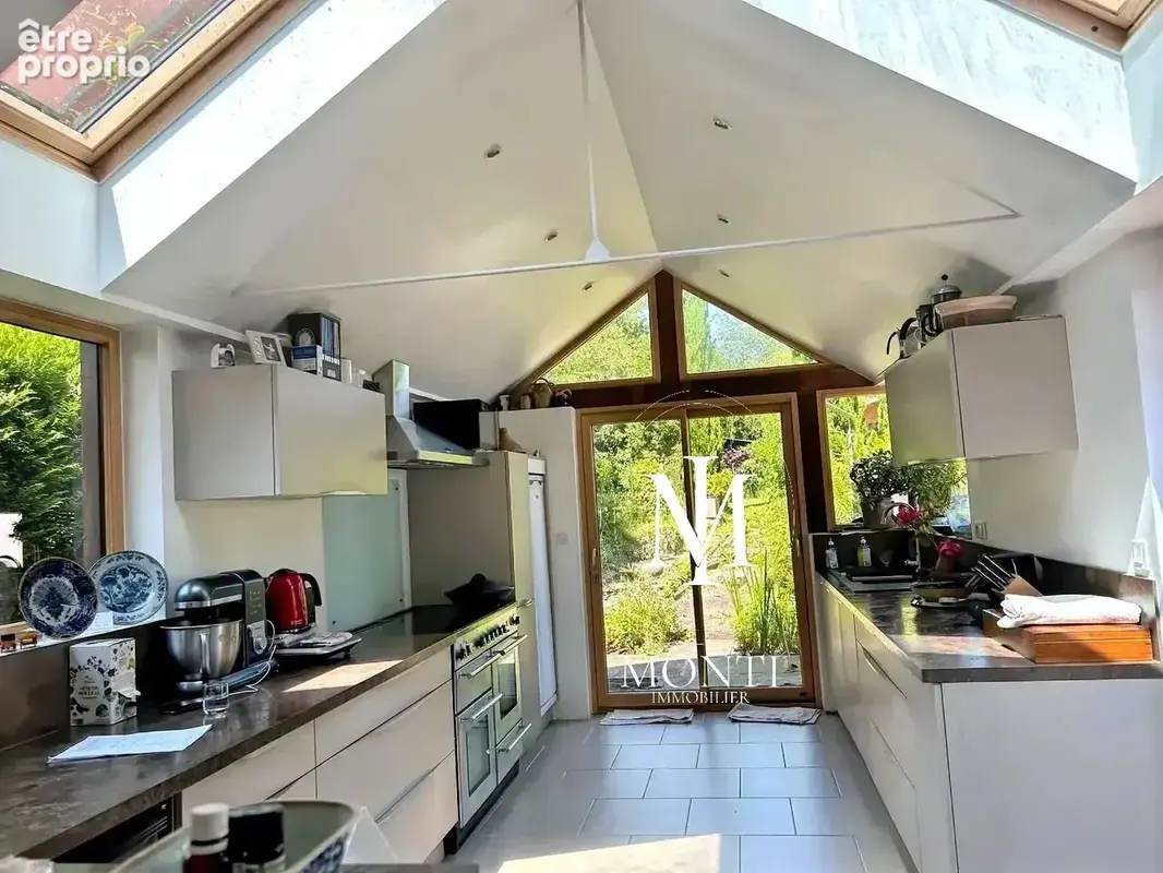 Belle maison en pierre de 210 m² à Langrolay-sur-Rance - photo 5