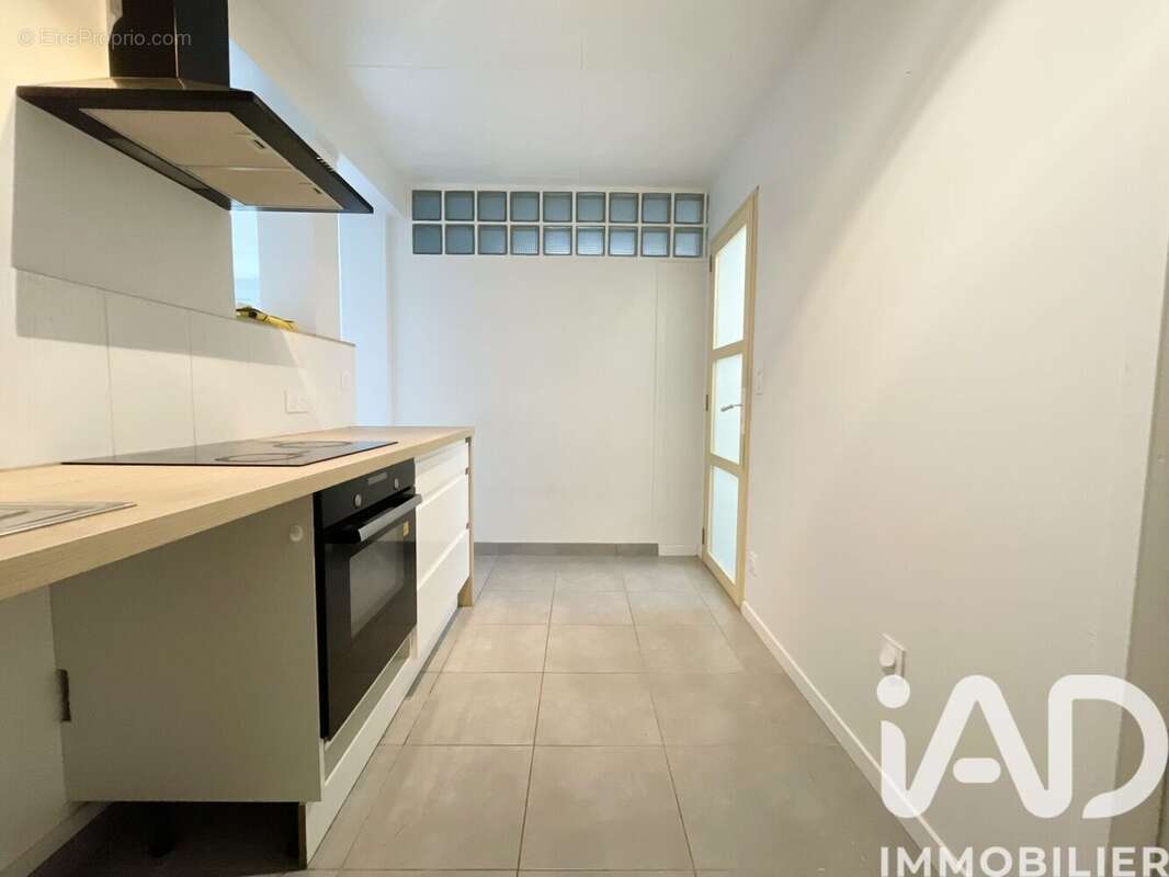 Appartement 195 m² à Radenac  - photo 3
