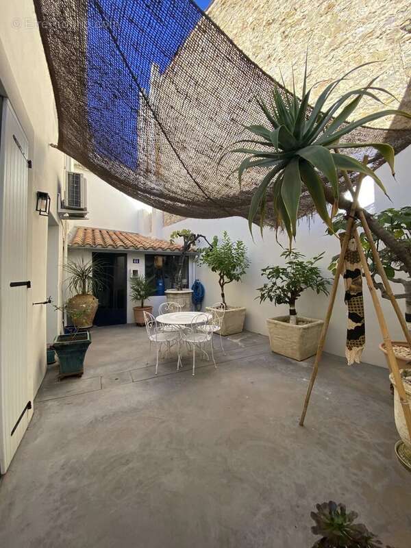 Maison à LEZIGNAN-CORBIERES