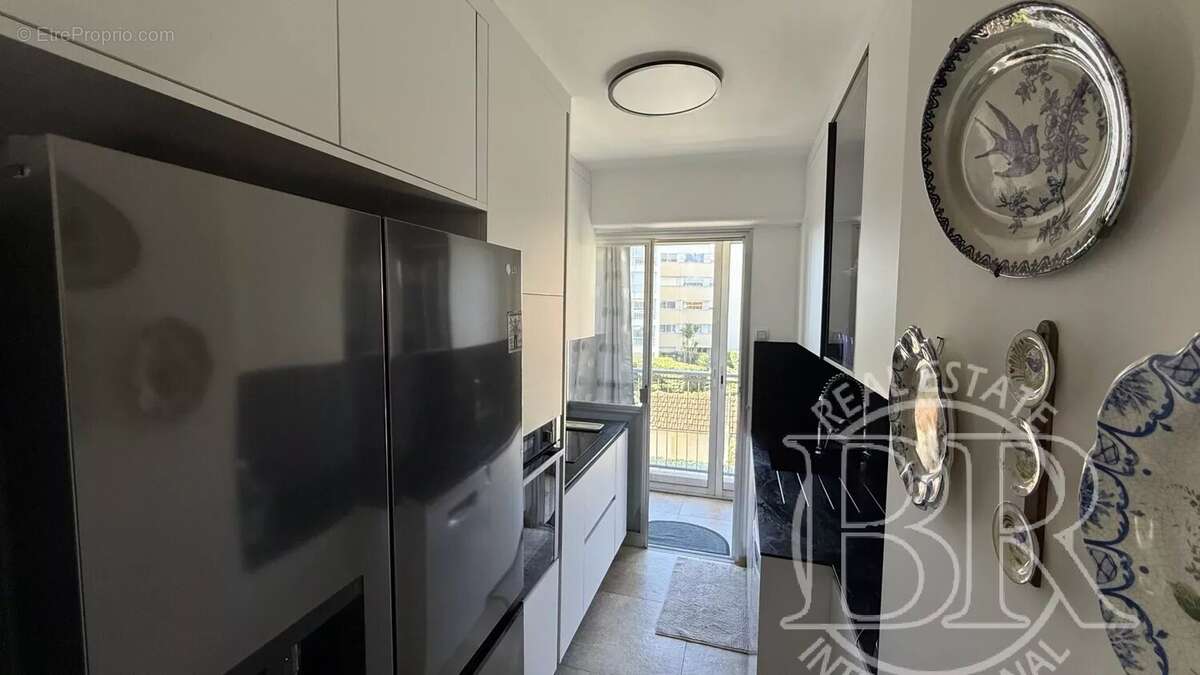 Appartement à VALLAURIS