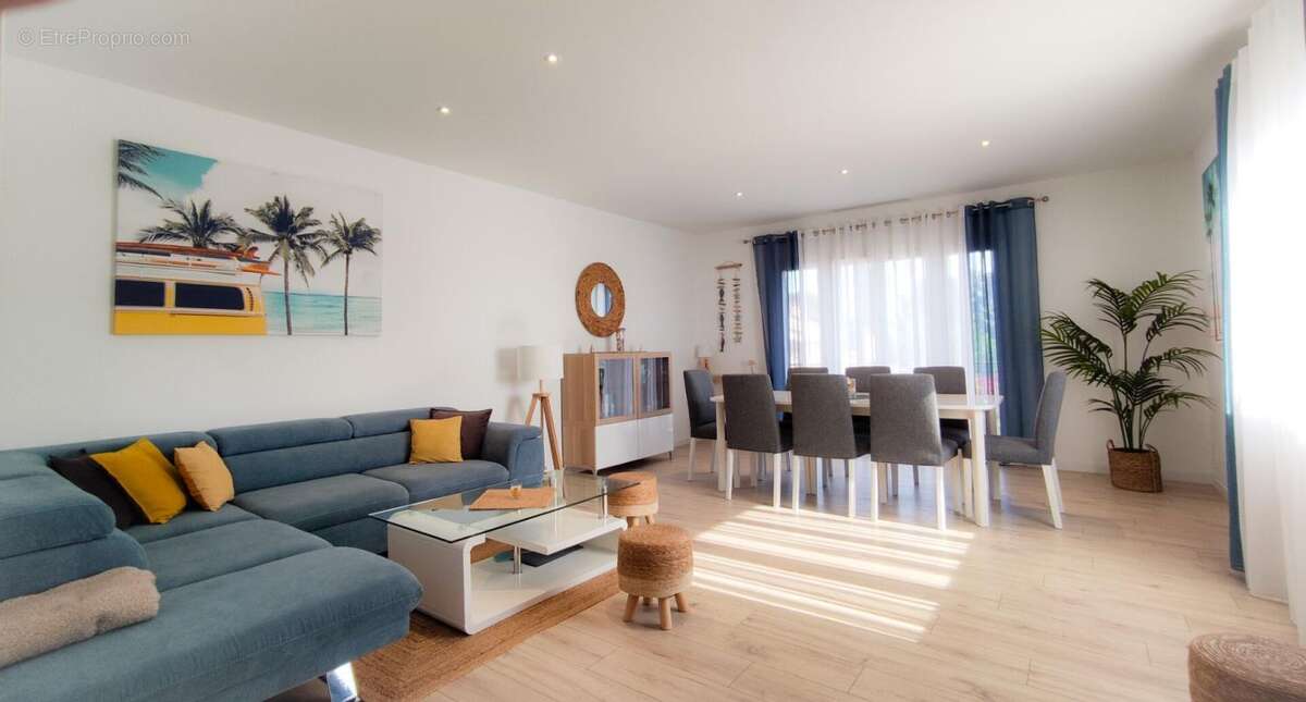 Maison à LA LONDE-LES-MAURES