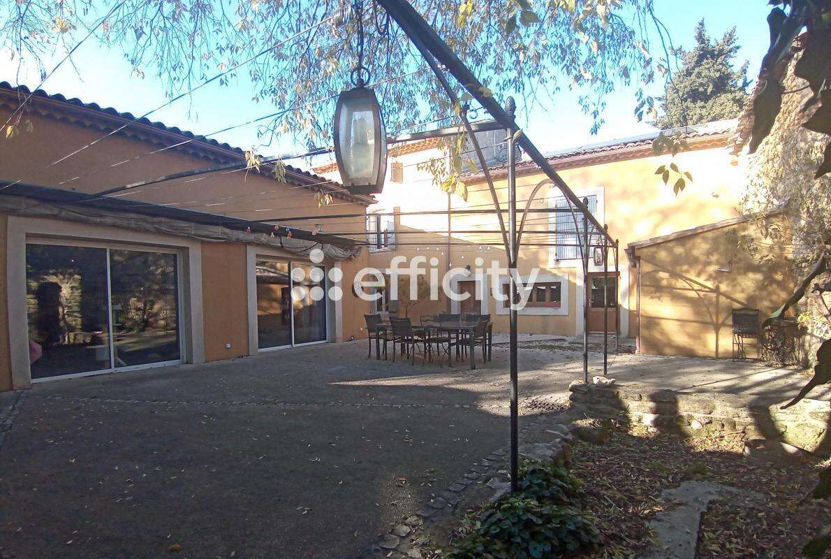 Maison à CAMARET-SUR-AIGUES