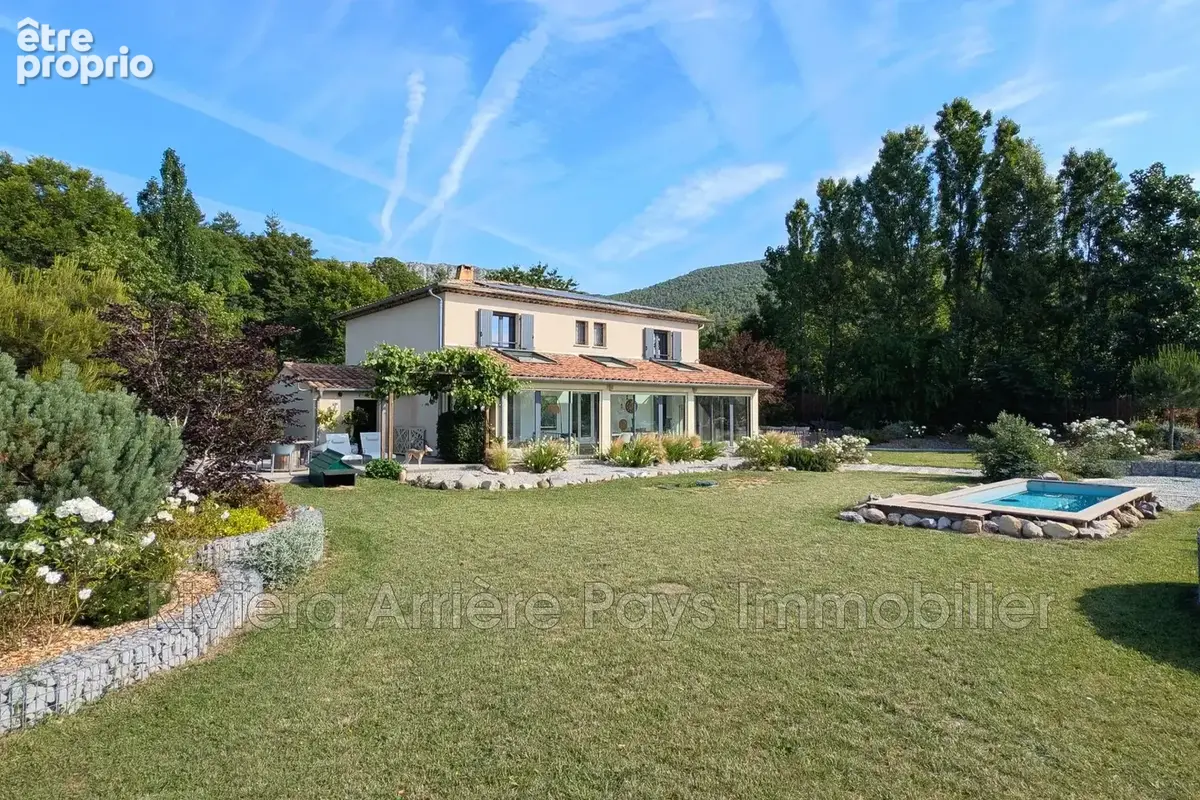 Maison 6 pièces 162 m² à vendre à Saint-Pierre (06260) - photo 2