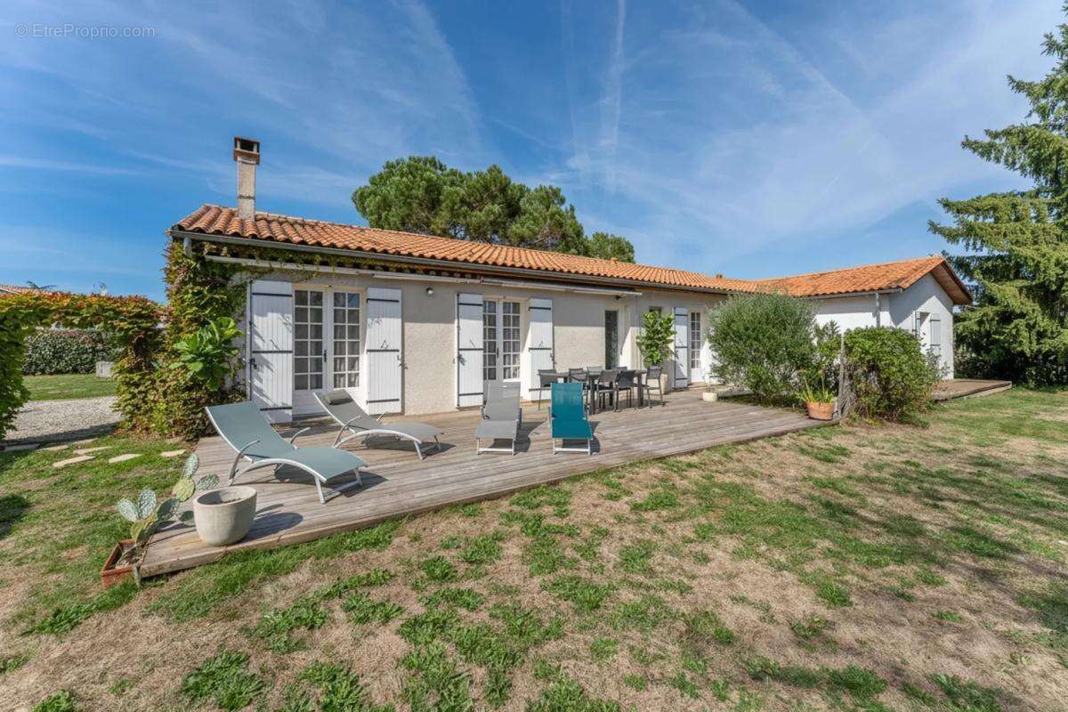 Maison à SAINT-MARTIN-DU-BOIS