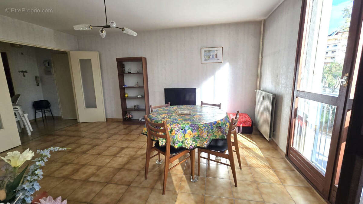 Appartement à SAINT-RAPHAEL