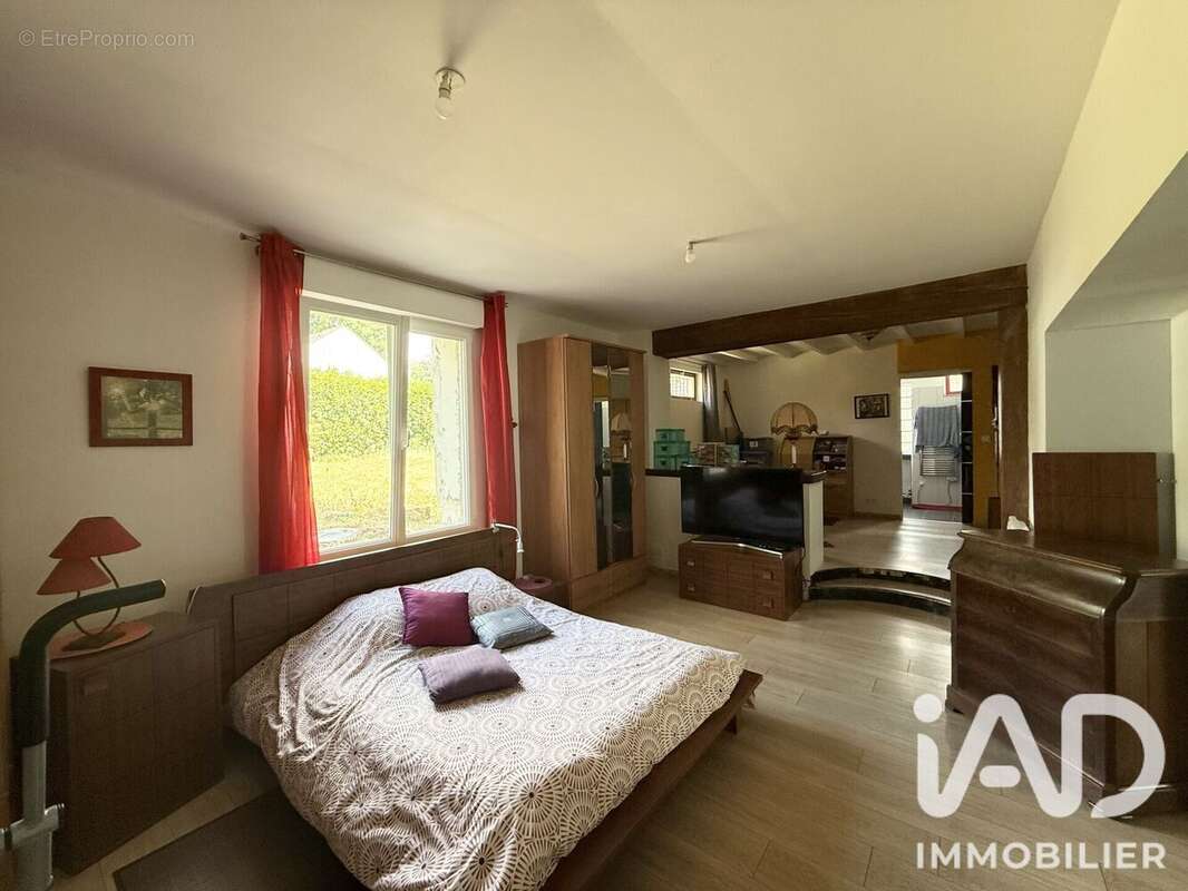 Maison 263 m² à Vaux-Le-Penil  - photo 4