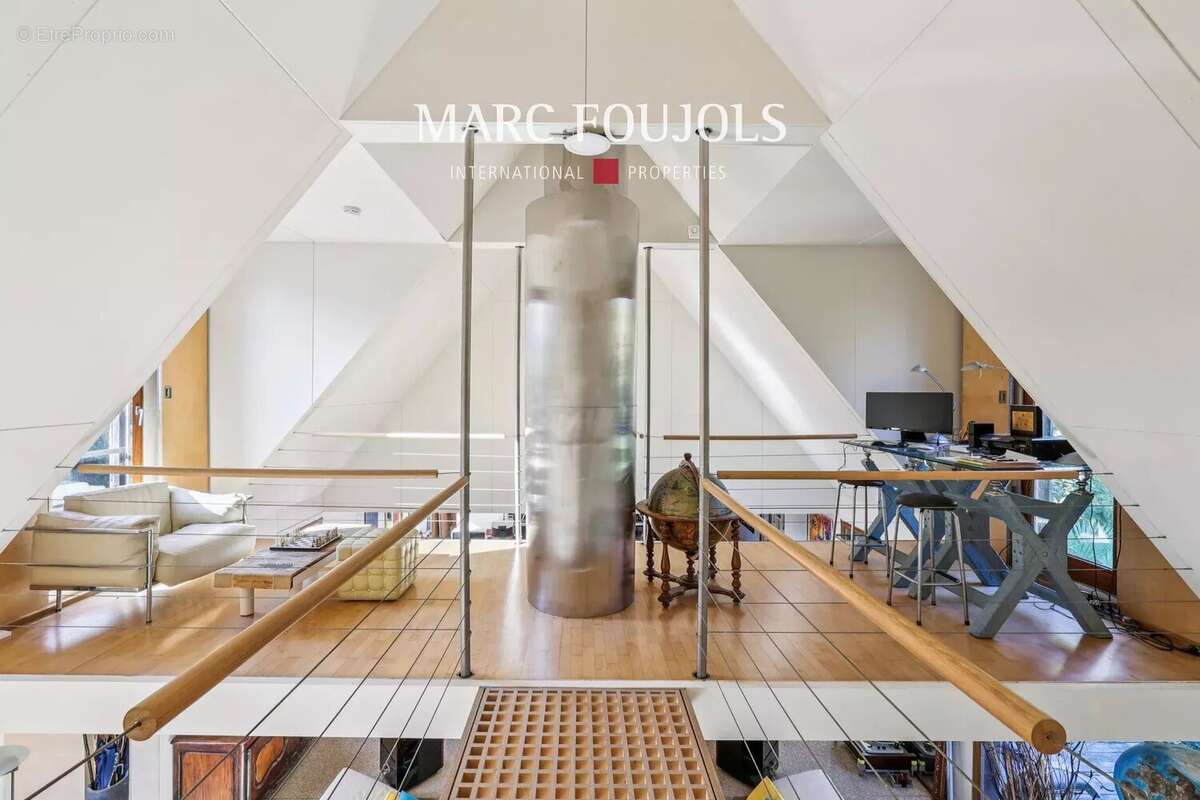 Maison à LA CELLE-SUR-MORIN