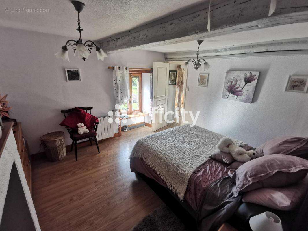 Maison à SAINT-SEVER-CALVADOS