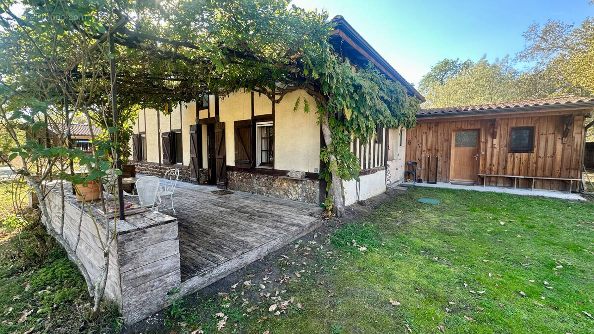 Maison à PISSOS