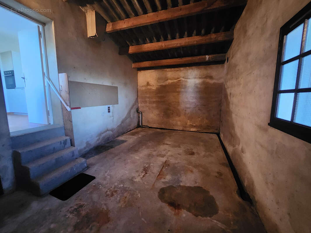 Maison à MONTAREN-ET-SAINT-MEDIERS