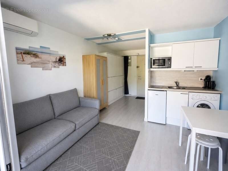Appartement à VALLAURIS