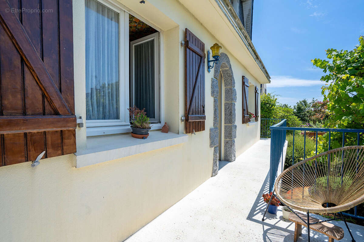 Maison à MELGVEN