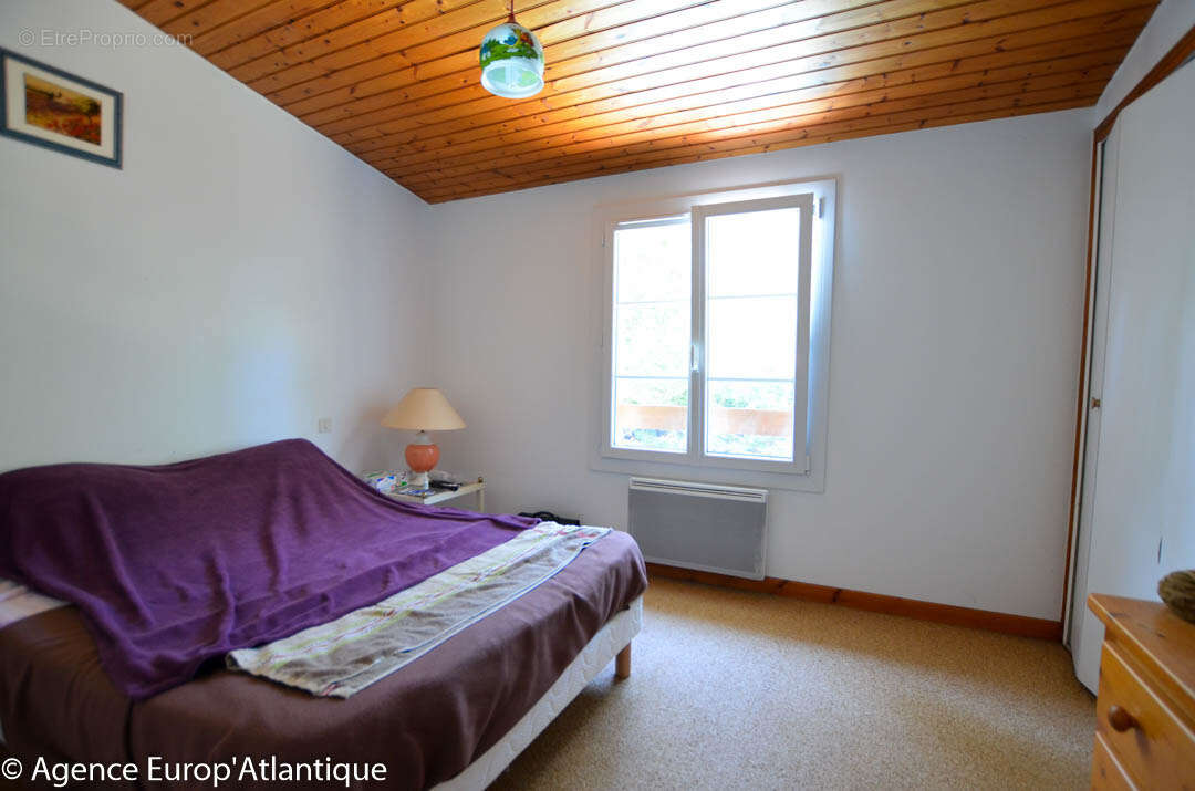 Maison à LES MATHES