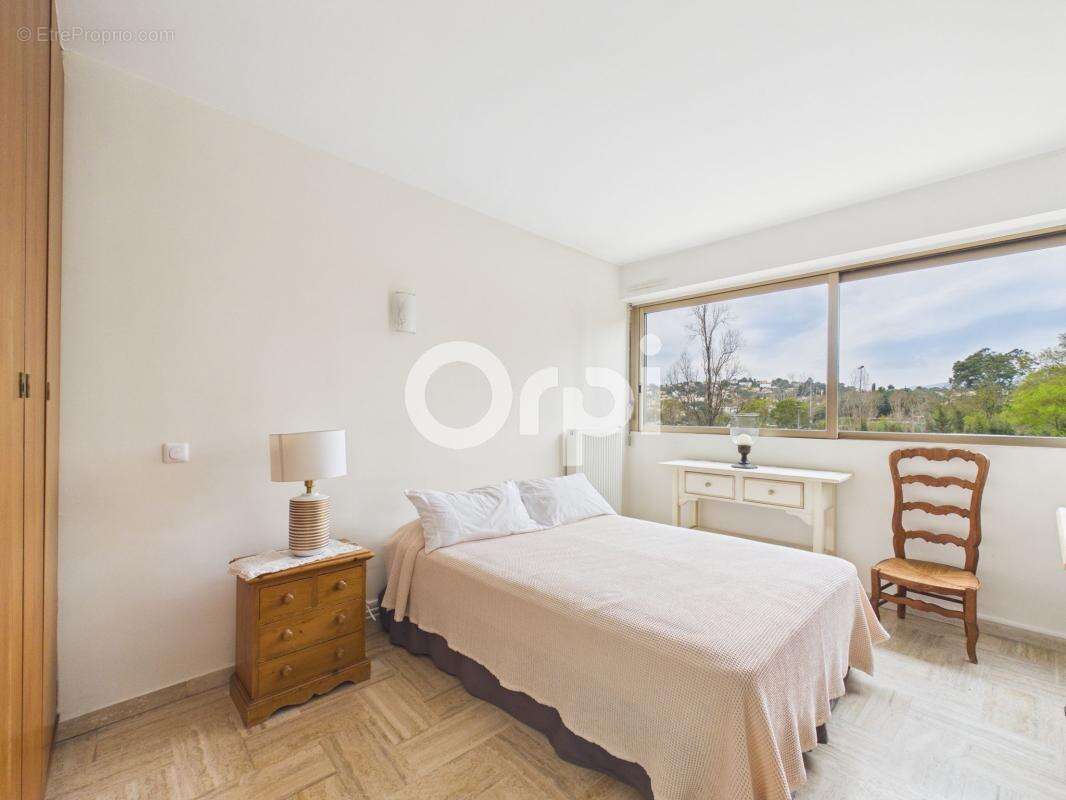 Appartement à MANDELIEU-LA-NAPOULE