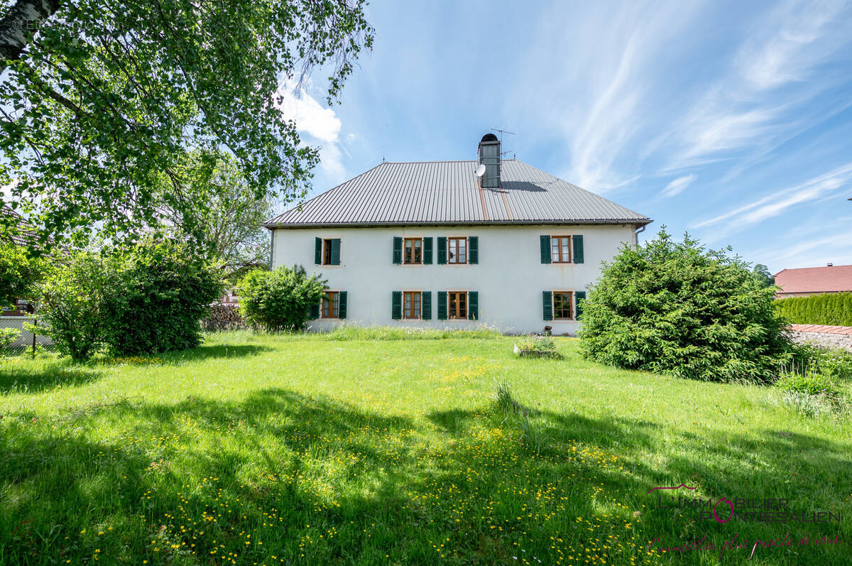 Maison à ROCHEJEAN