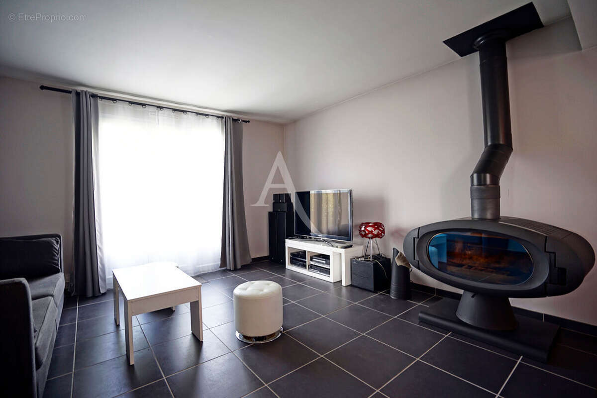 Maison à VITRY-AUX-LOGES