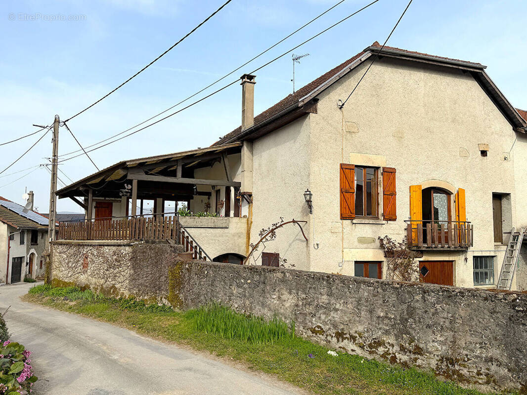 Maison à SEYSSEL