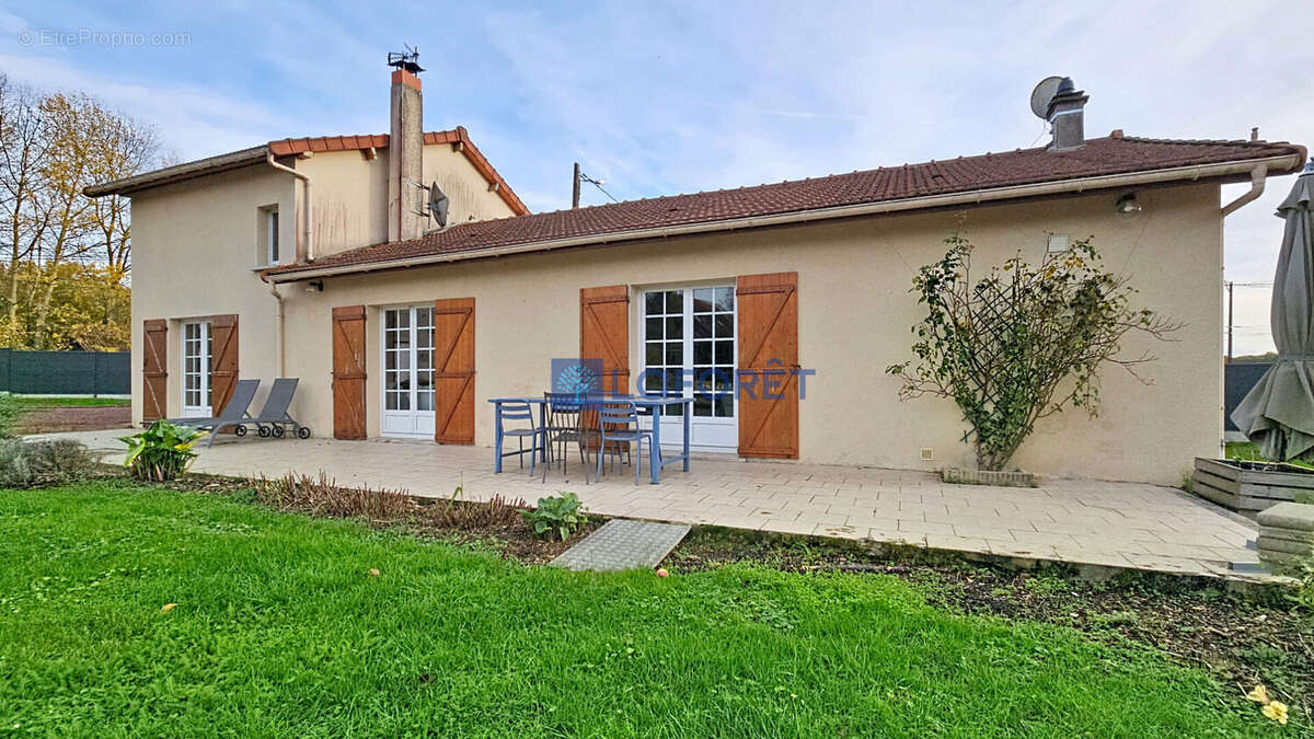 Maison à FRIERES-FAILLOUEL