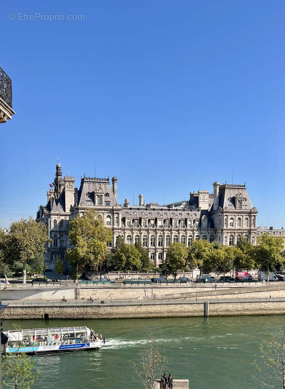 Appartement à PARIS-4E