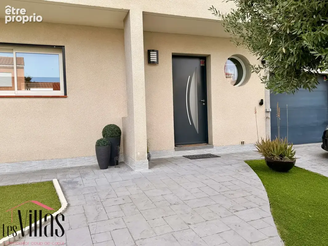 Villa contemporaine avec piscine, superbes espaces extérieurs paysagés - photo 17
