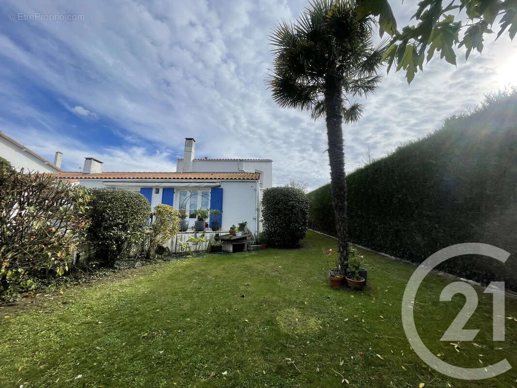 Maison à VAUX-SUR-MER