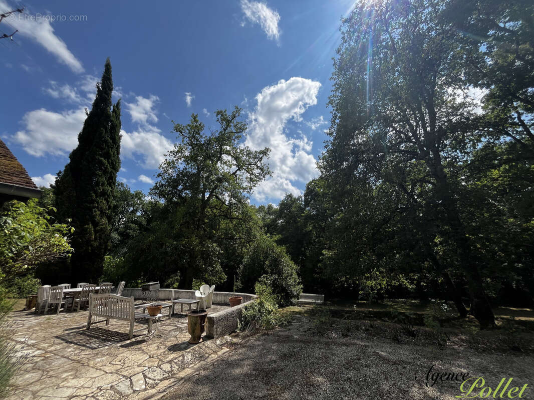 Maison à BRINON-SUR-SAULDRE