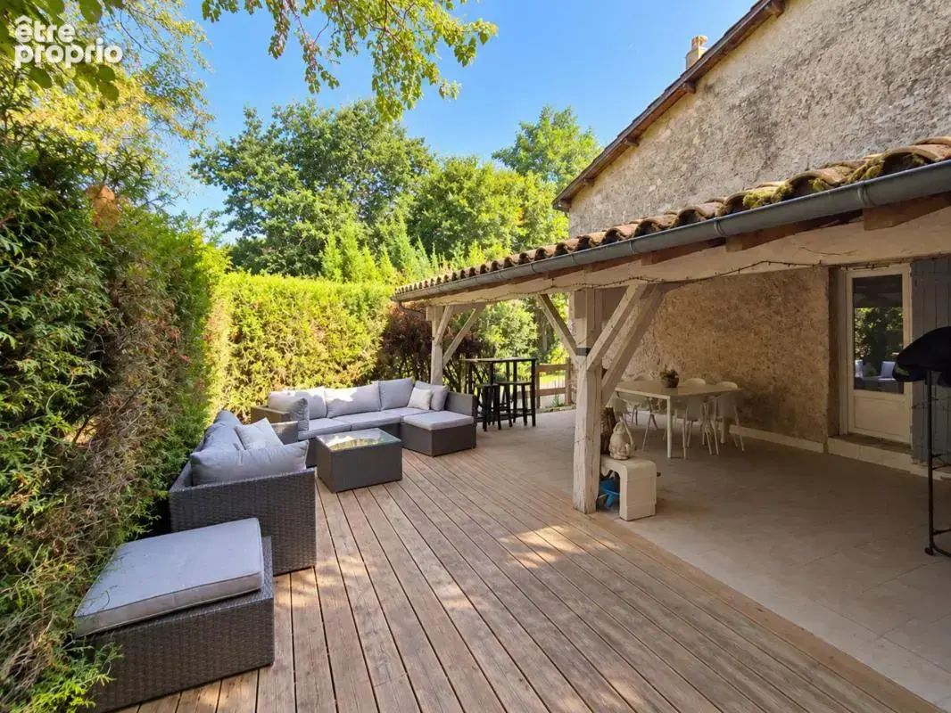 Maison en pierre - charme  - terrasse couverte et petit jardin - 3 chambres – La Romieu 32480 - photo 11