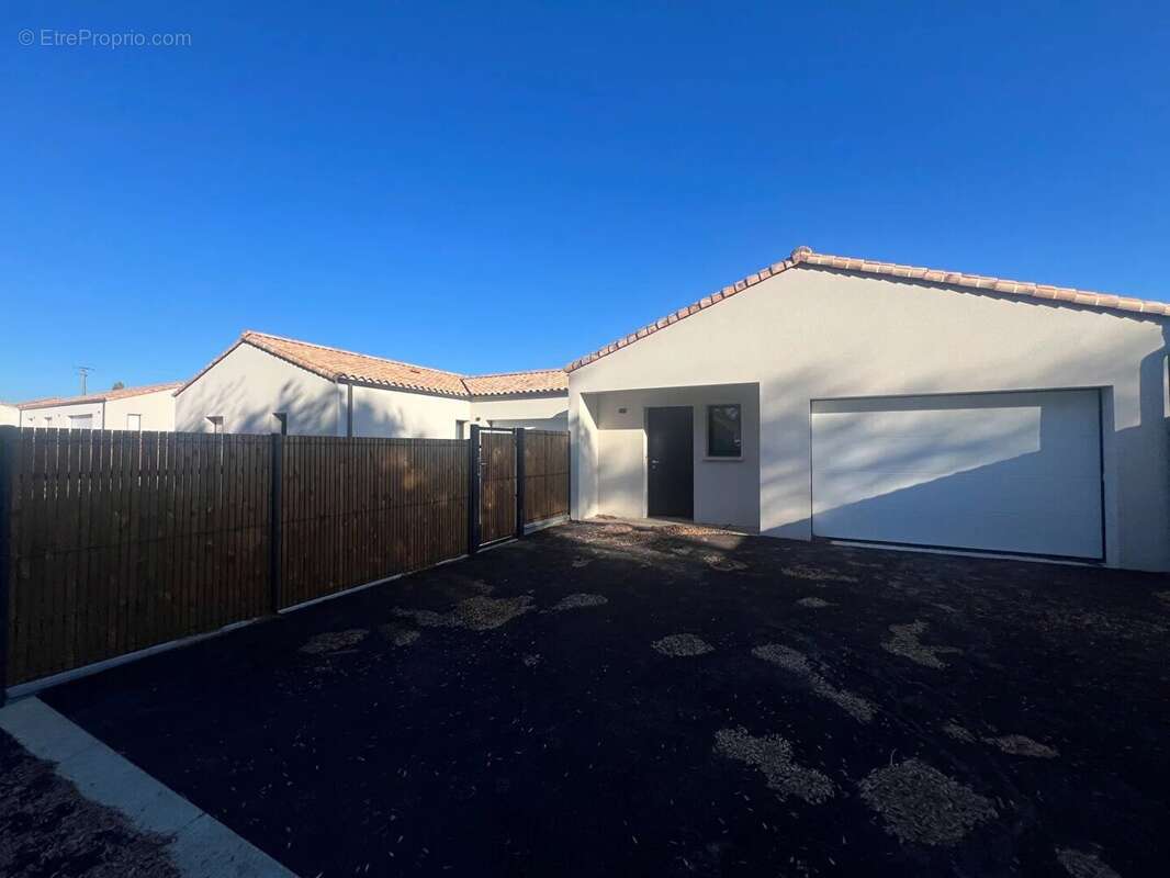 Maison à SAINT-HILAIRE-LA-FORET