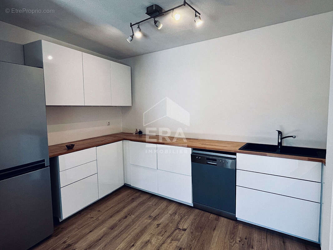 Appartement à L'ISLE-SUR-LA-SORGUE
